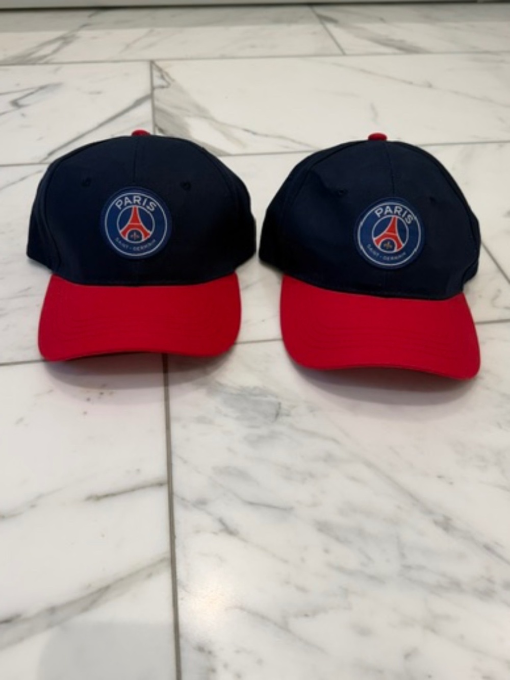 Set of 2 Paris Saint-Germain PSG Baseball Caps NWT